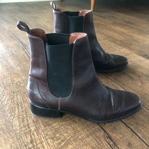 RACHEL COMEY LEATHER CHELSEA BOOTS 7
